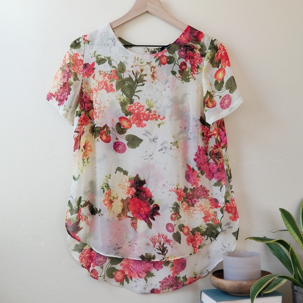 Sweet Rain floral blouse (M)